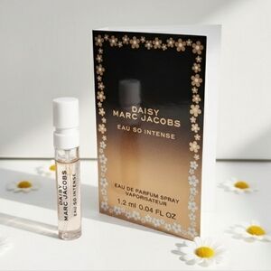 Marc Jacobs Daisy Eau So Intense Mini Sample Spray New